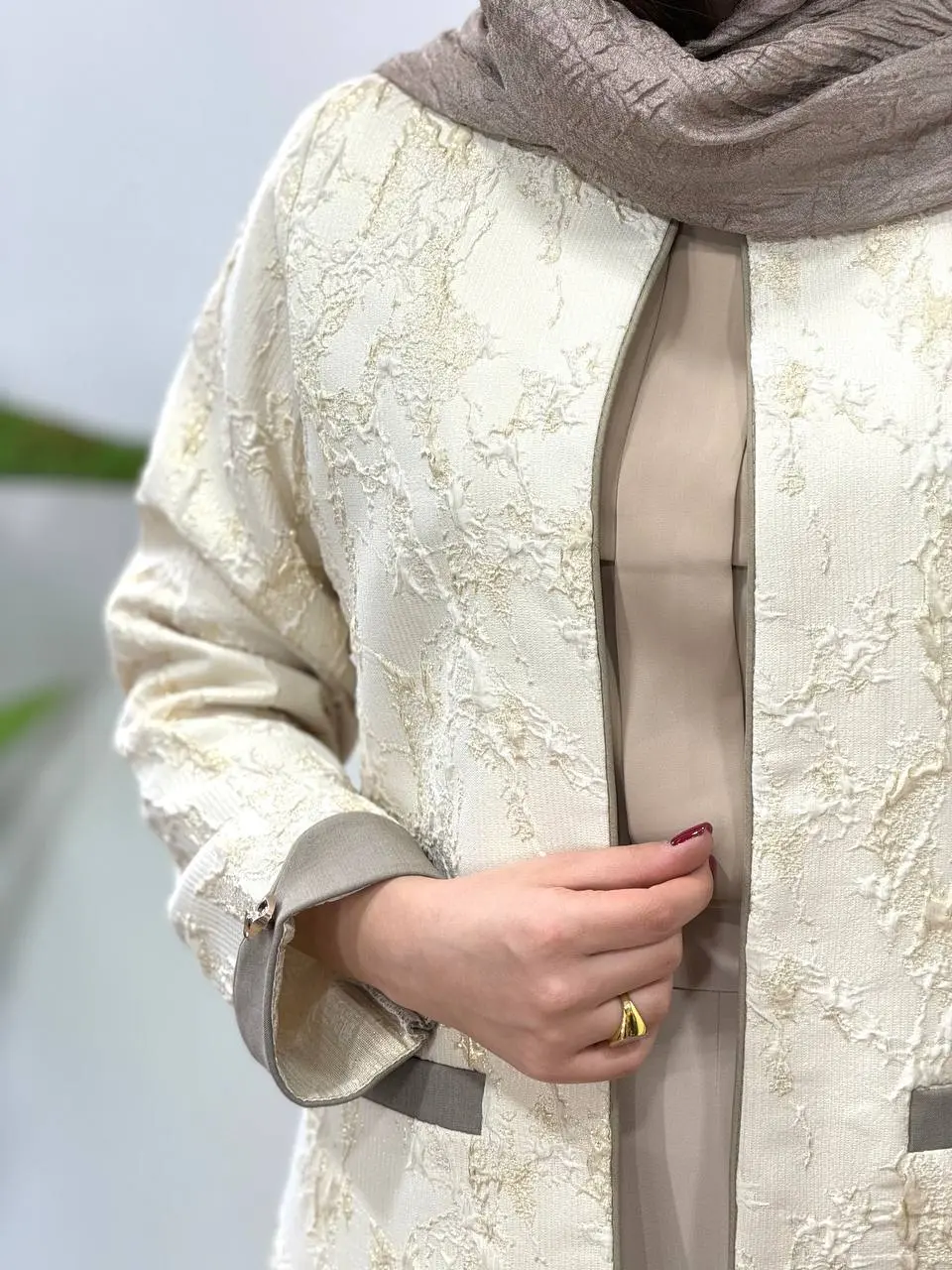 مانتو ژاکارد مجلسی آیسو دایانا